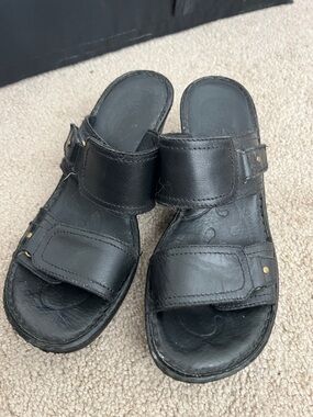 Born US 8 Black Leather Double-Strap Slide Sandals